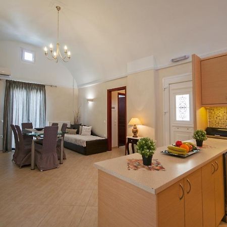 Veldi Art - Kamari Beach Apartment 费拉 外观 照片