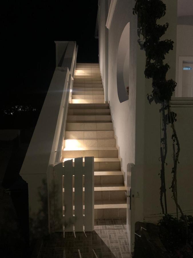 Veldi Art - Kamari Beach Apartment 费拉 外观 照片